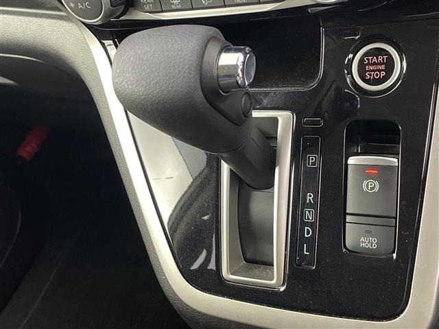 Nissan SERENA 2017 8277710-19
