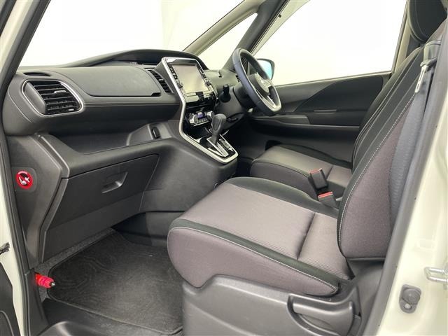 Nissan SERENA 2017 8277710-4