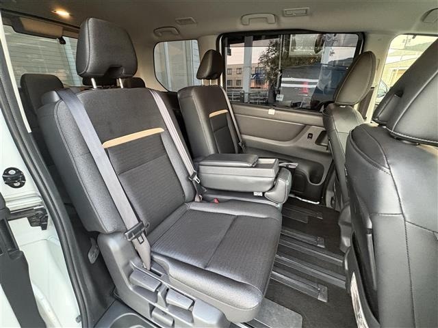 Nissan SERENA 2023 8277748-10