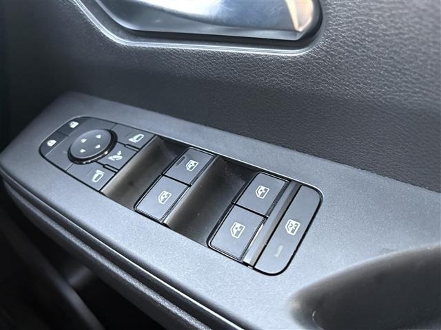 Nissan SERENA 2023 8277748-22