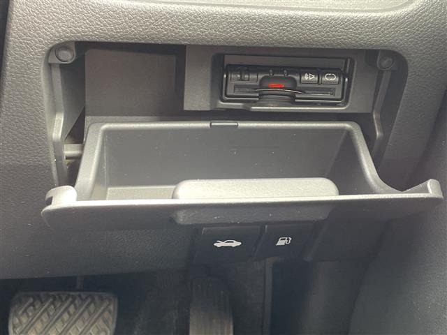 Nissan SERENA 2012 8277996-21
