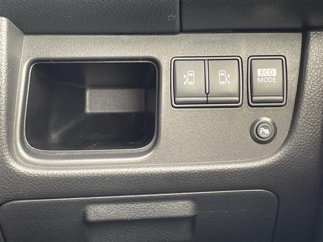 Nissan SERENA 2012 8277996-7