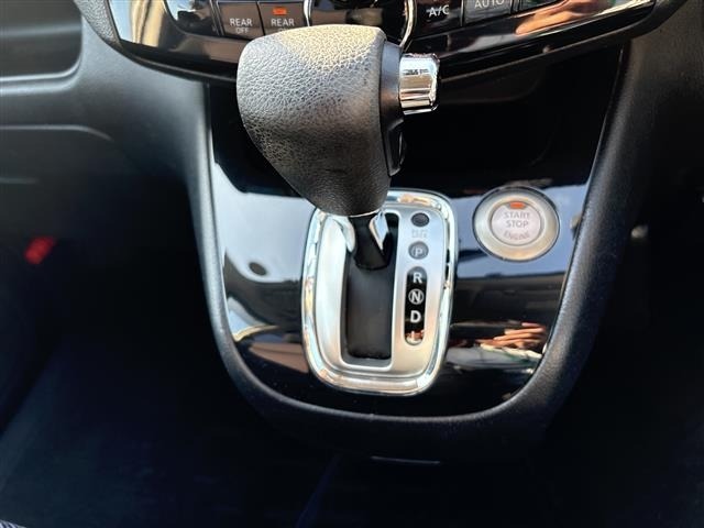 Nissan SERENA 2011 8279478-11