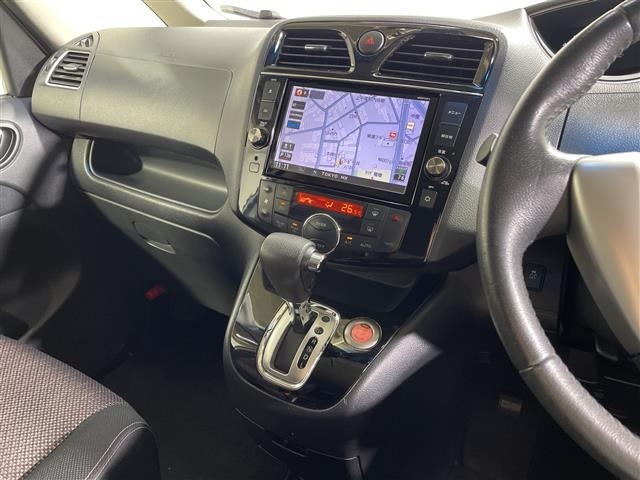 Nissan SERENA 2014 8279535-8
