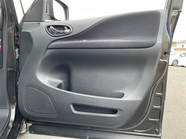 Nissan SERENA 2015 8279950-6