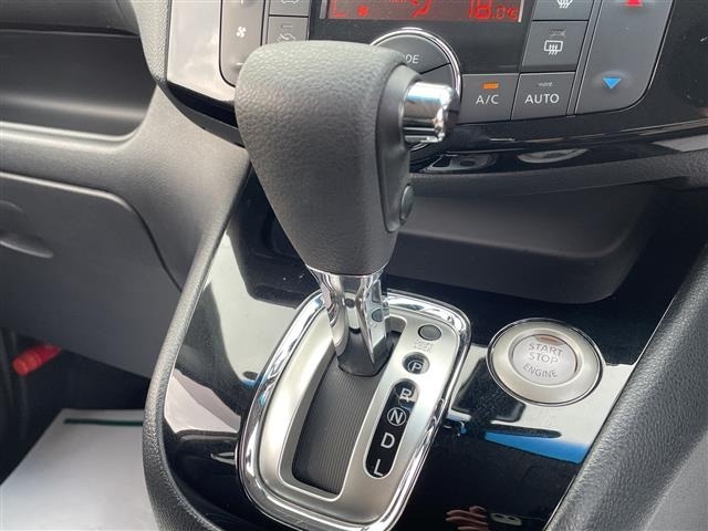 Nissan SERENA 2015 8279950-8