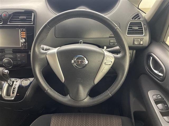 Nissan SERENA 2014 8280103-4