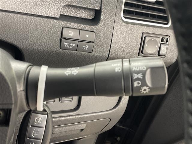Nissan SERENA 2014 8280103-8