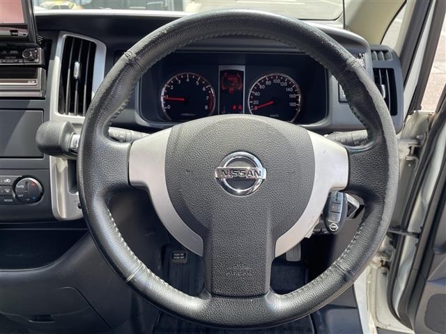 Nissan SERENA 2009 8280802-21