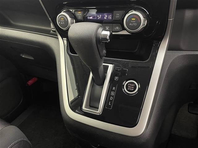 Nissan SERENA 2018 8281089-2