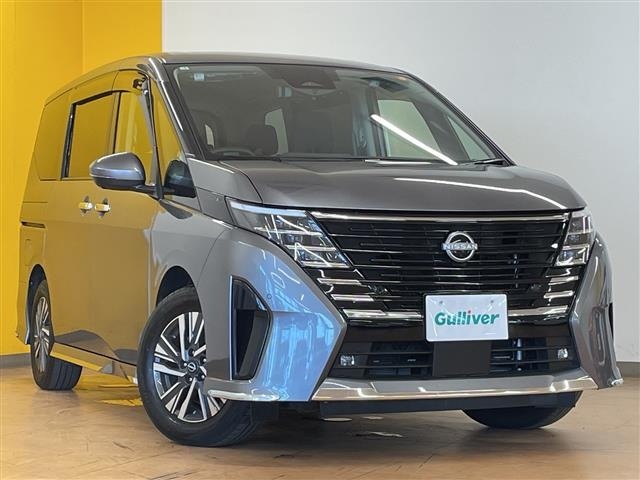 Nissan SERENA 2025 8282596-0