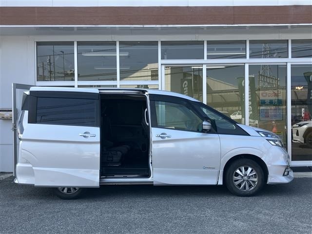 Nissan SERENA 2018 8282796-1