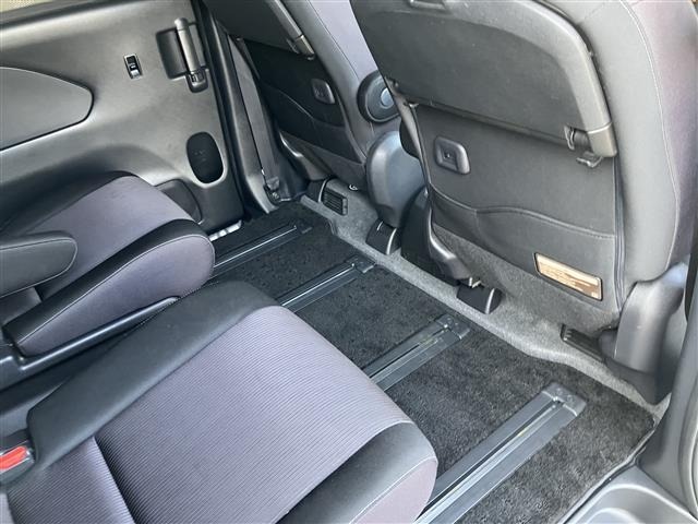 Nissan SERENA 2018 8282796-11