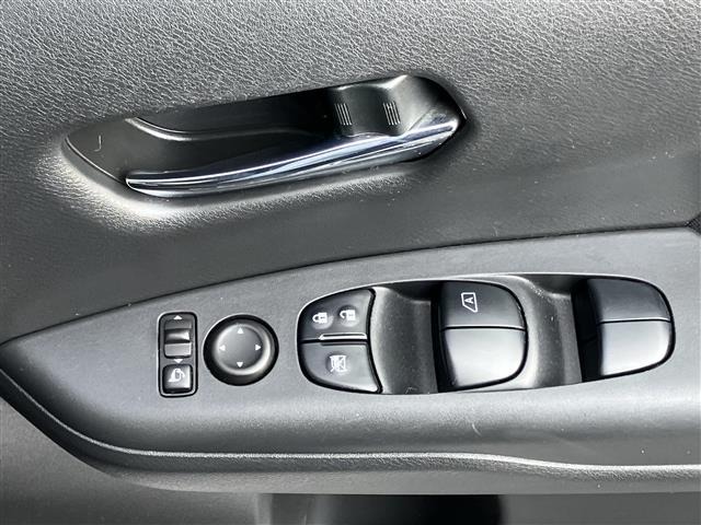 Nissan SERENA 2018 8282796-8