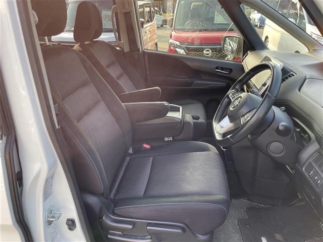 Nissan SERENA 2016 8282896-1