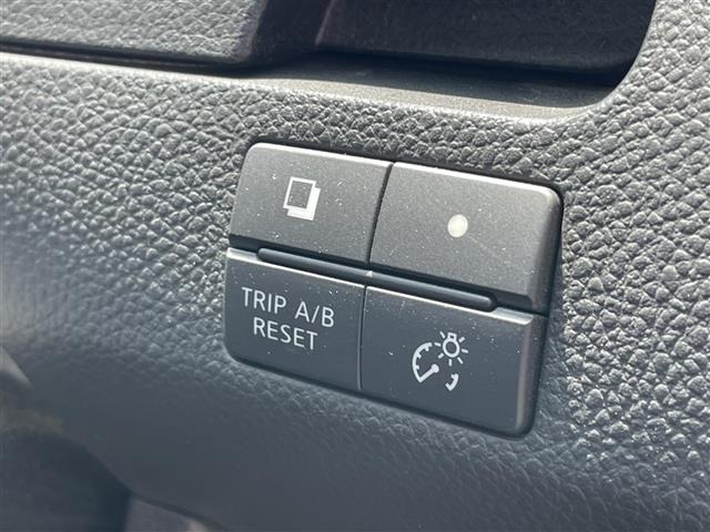 Nissan SERENA 2012 8282946-9
