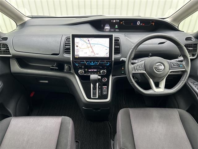 Nissan SERENA 2018 8282965-9