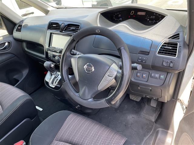 Nissan SERENA 2014 8283032-3