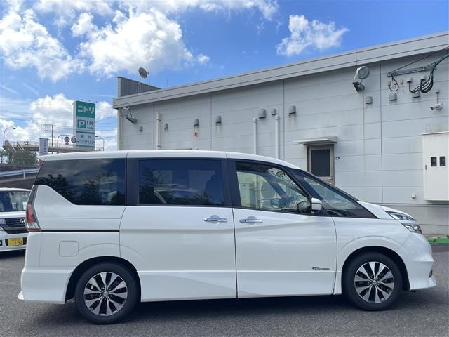 Nissan SERENA 2017 8283131-1