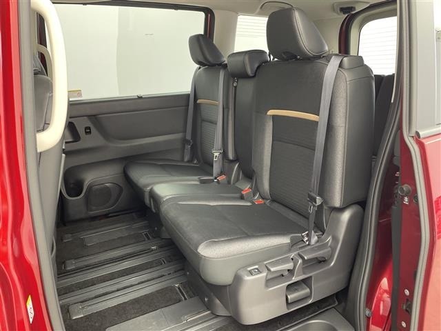 Nissan SERENA 2023 8283198-8