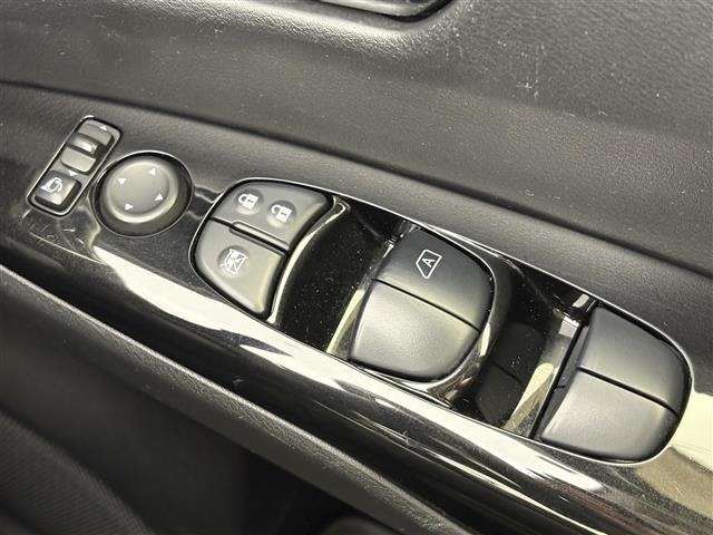 Nissan SERENA 2017 8283343-2
