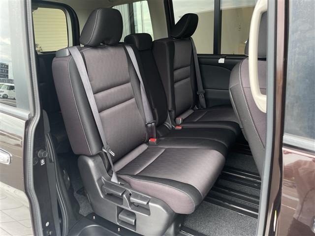 Nissan SERENA 2016 8283637-11