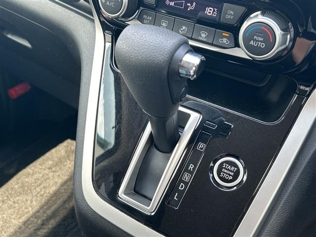 Nissan SERENA 2017 8283686-11