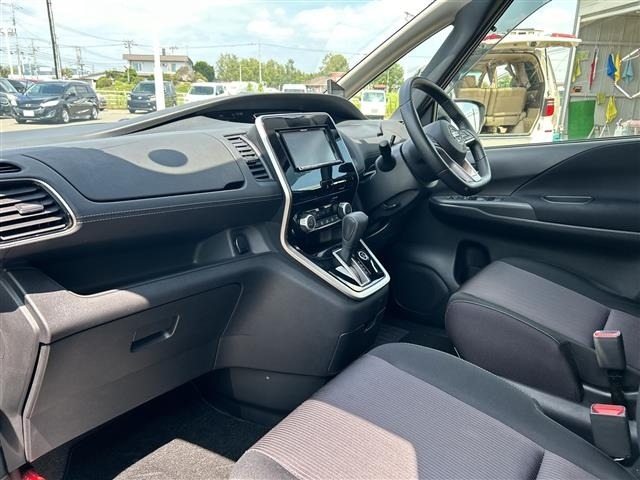 Nissan SERENA 2017 8283686-4