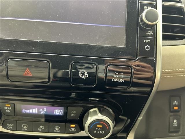 Nissan SERENA 2017 8283740-8