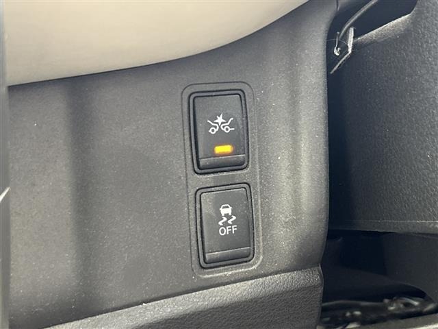 Nissan SERENA 2017 8283740-9