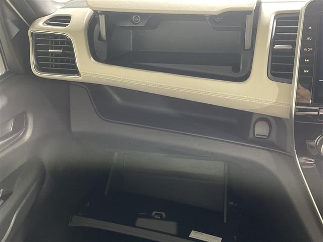 Nissan SERENA 2022 8283828-12
