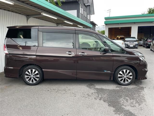Nissan SERENA 2017 8283829-4