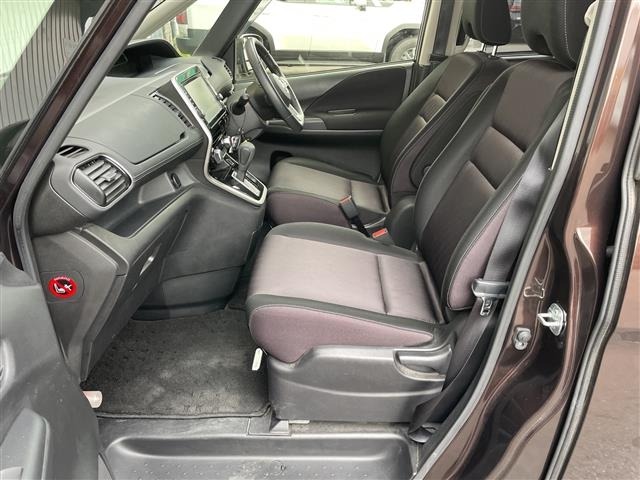 Nissan SERENA 2017 8283829-7