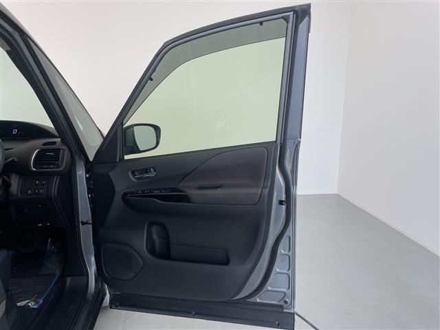 Nissan SERENA 2021 8283857-6