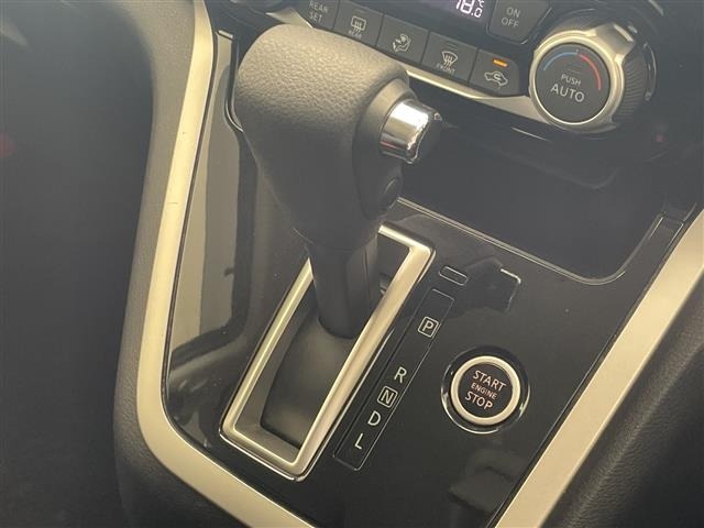 Nissan SERENA 2018 8283864-8
