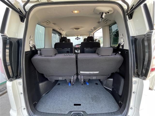 Nissan SERENA 2018 8284017-11