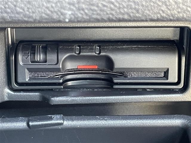 Nissan SERENA 2018 8284017-7