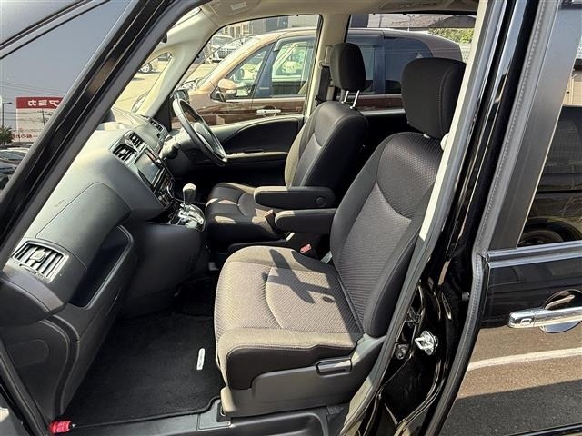 Nissan SERENA 2012 8284180-6