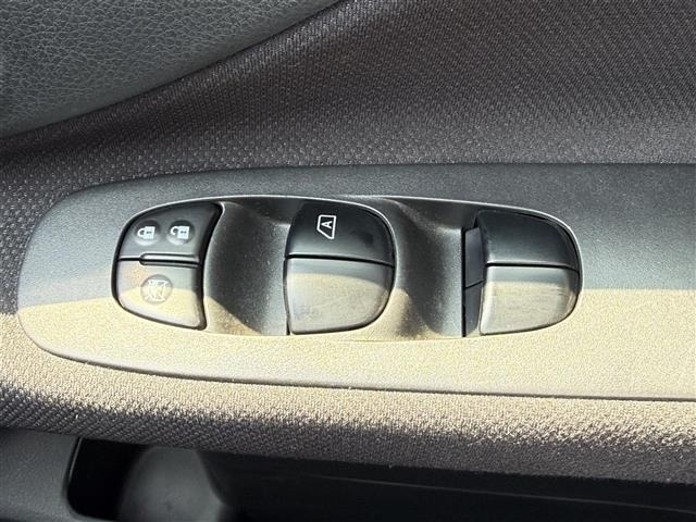 Nissan SERENA 2012 8284180-7