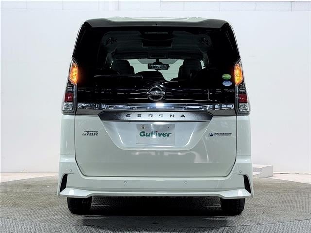 Nissan SERENA 2018 8284442-4