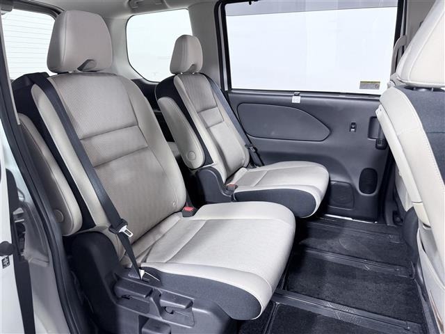Nissan SERENA 2018 8284442-8