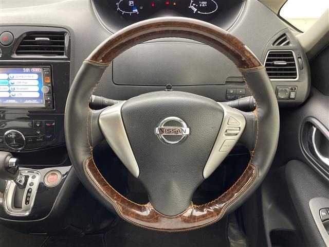 Nissan SERENA 2012 8284476-4