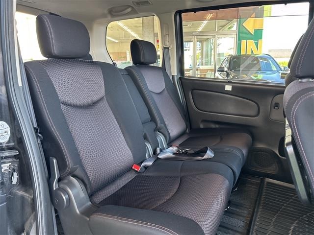 Nissan SERENA 2011 8284566-1