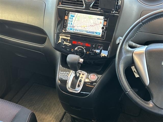 Nissan SERENA 2011 8284566-6