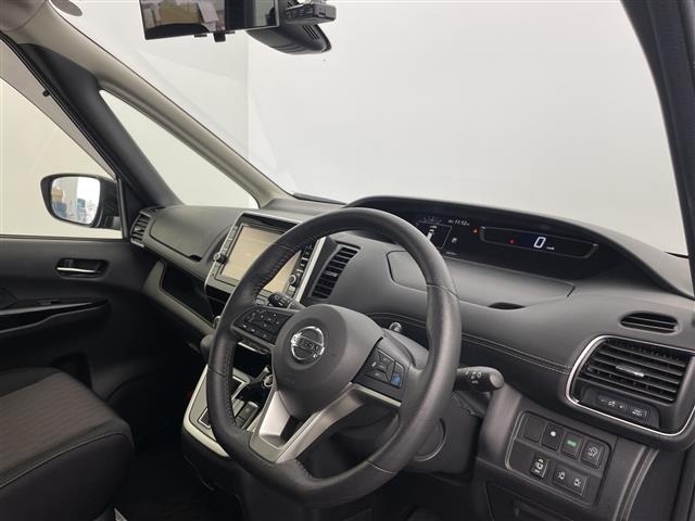 Nissan SERENA 2017 8284617-4