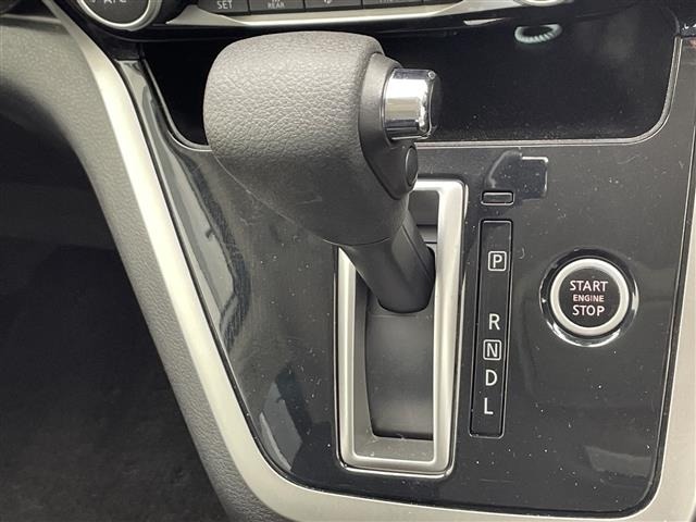Nissan SERENA 2018 8284801-23