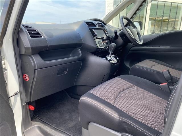 Nissan SERENA 2015 8284873-6