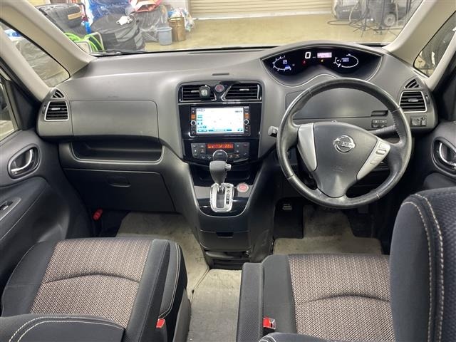 Nissan SERENA 2014 8284905-7