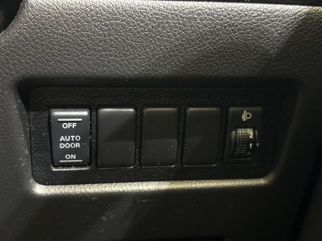 Nissan SERENA 2007 8285098-1