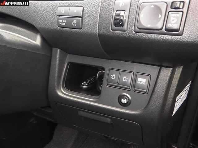 Nissan SERENA 2012 8285223-7